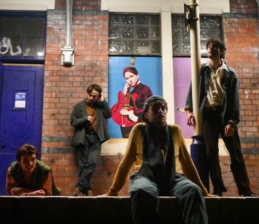 First Look // Melotone – @ Home // Live Melotone