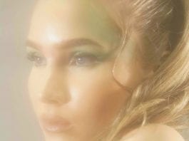 Becky and the Birds // In Five