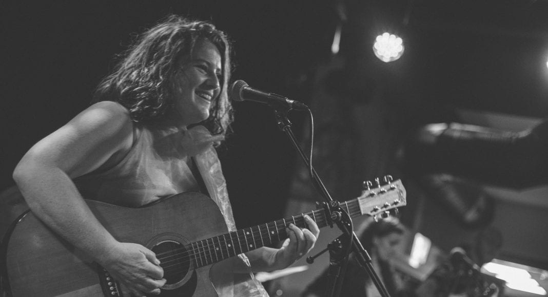 Nuala Honan // Live Review & Photoset Nuala Honan